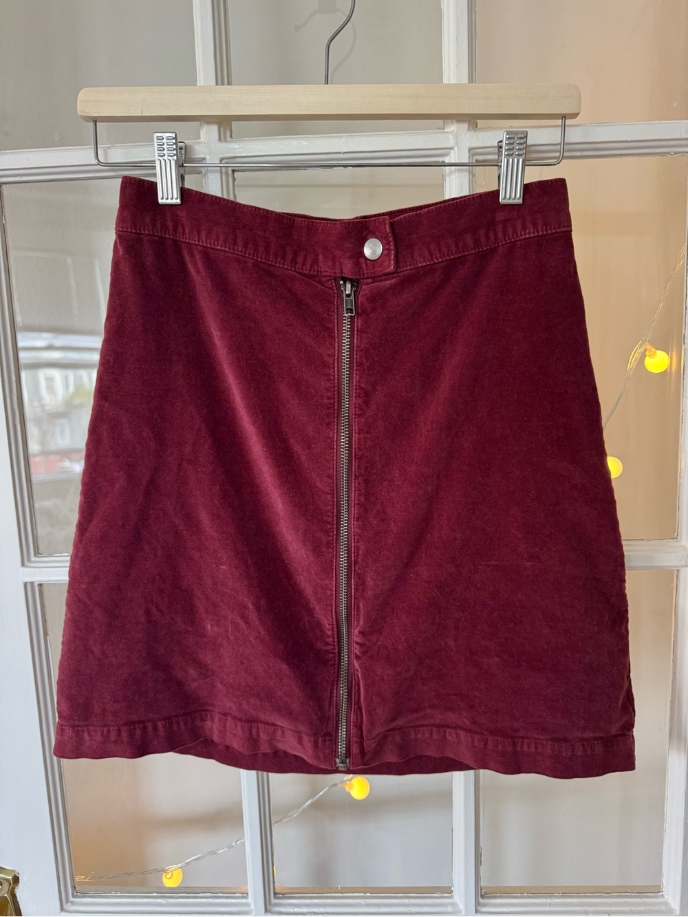 Madewell Burgundy Corduroy Zip-Front Mini Skirt for Fall Tights (26” Waist)